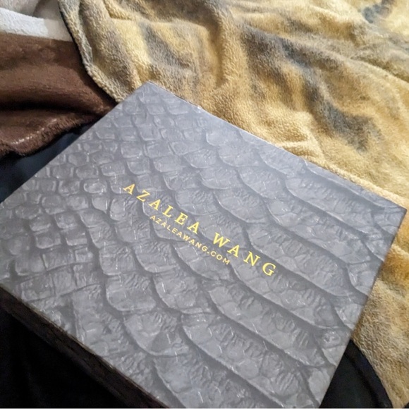 New green Selena knee high boots womens size 8 comes with the box - Picture 5 of 5